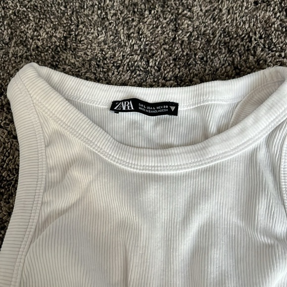 Zara white long/maxi t shirt dress. Very good condition. Size large. - Picture 2 of 7